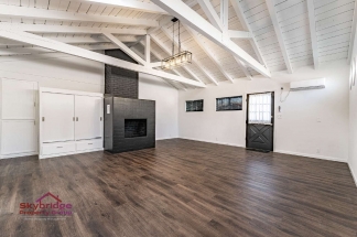 Cozy Chino Studio Retreat: 700 Sq. Ft. with Hardwood Floors & Fireplace!