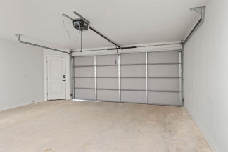 3 BEDROOM TOWNHOUSE AVAILABLE FOR THE 2026-2027 SCHOOL YEAR!!!!