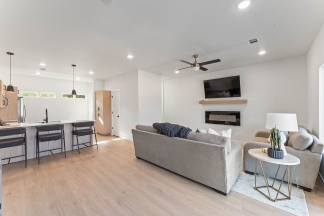 3 BEDROOM TOWNHOUSE AVAILABLE FOR THE 2026-2027 SCHOOL YEAR!!!!