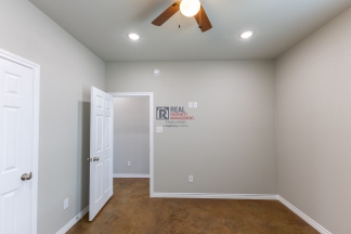 Stylish Glen Rose Home with Open Layout