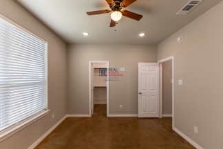 Stylish Glen Rose Home with Open Layout