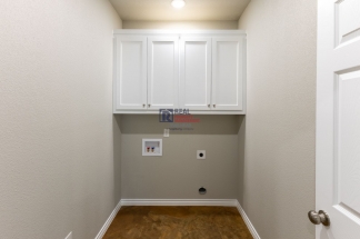 Stylish Glen Rose Home with Open Layout