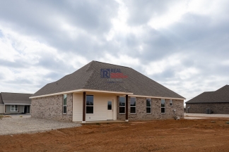 Stylish Glen Rose Home with Open Layout