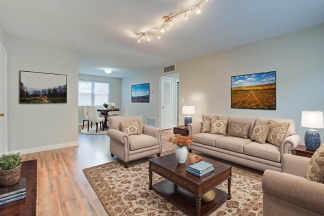 117 Wentworth St Unit B - Available Now!