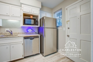 117 Wentworth St Unit B - Available Now!