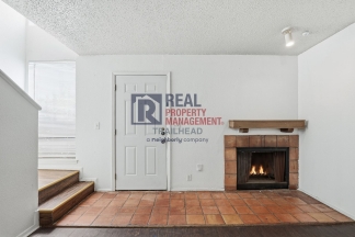 Well-Designed 2 Bedroom Townhome Near Camp Bowie