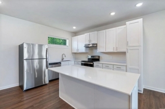 Walking Distance to UofA! Apply Today!! 2026-2027 School Year