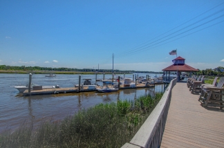 **FULLY FURNISHED TWO BEDROOM CONDO, UTILITIES INCLUDED!**