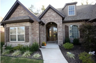 BEAUTIFUL 4 Bedroom 3 Full Bathroom home located in Lowell!!!!