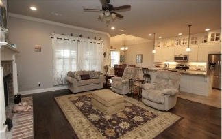 BEAUTIFUL 4 Bedroom 3 Full Bathroom home located in Lowell!!!!