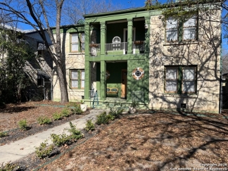 309 E Lullwood San Antonio TX Furnished 2 Bedroom Duplex Near Trinity University