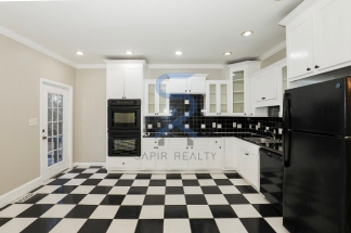 PRICE DROP ALERT! Don’t Miss This Expansive 5BR in Adams Park