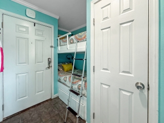 9520 Seawall Boulevard - 329