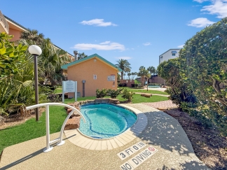 9520 Seawall Boulevard - 329