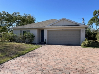 Spacious 4 bed 2 bath Well-Maintained Family Home for Ren