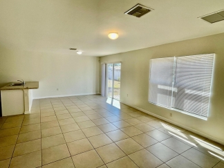 Spacious 4 bed 2 bath Well-Maintained Family Home for Ren