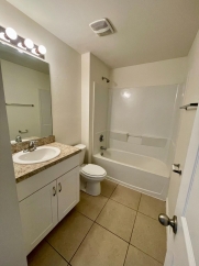 Spacious 4 bed 2 bath Well-Maintained Family Home for Ren