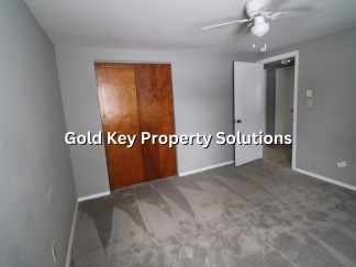 MUNCIE All-Electric 2 BR 1 BA Triplex with Garage (SECTION 8 APPROVED)