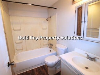 MUNCIE All-Electric 2 BR 1 BA Triplex with Garage (SECTION 8 APPROVED)