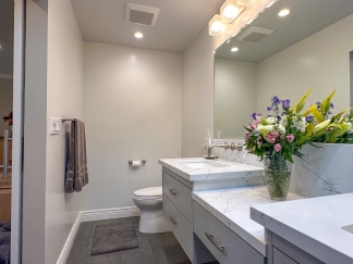 Elegant Saratoga Residence with Chefs Kitchen, Primary Suite & Garden Yard