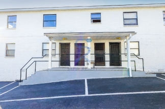 PRE-LEASING: Charming 2-Bedroom Urban Retreat in the Heart of Atlanta – Cozy 800 Sq Ft Gem!