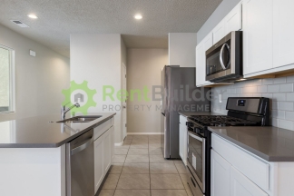 !!!SPECIAL LEASE OFFER - SIGN A LEASE BY 04/23/26 AND GET FIRST FULL MONTHS RENT FREE!!!