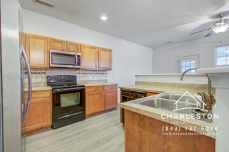 109 Woodward Rd - Available 3/18!