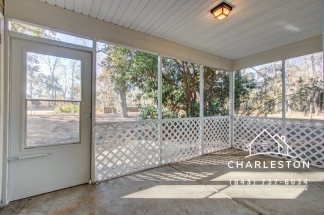 109 Woodward Rd - Available 3/18!