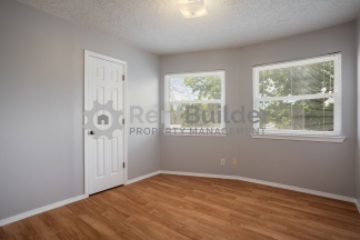 LEASE PENDING - PLEASE APPLY AT YOUR OWN DISCRETION