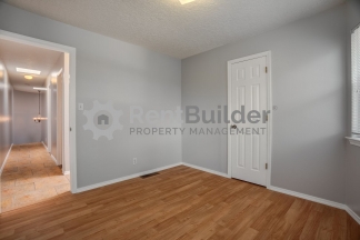 LEASE PENDING - PLEASE APPLY AT YOUR OWN DISCRETION