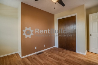 LEASE PENDING - PLEASE APPLY AT YOUR OWN DISCRETION