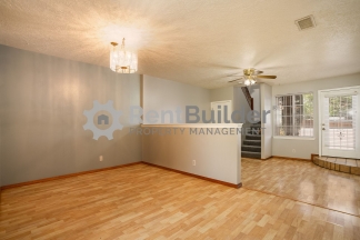 LEASE PENDING - PLEASE APPLY AT YOUR OWN DISCRETION