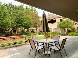 Los Gatos 2 Bedroom Located in a Fabulous Community! 55+ Only