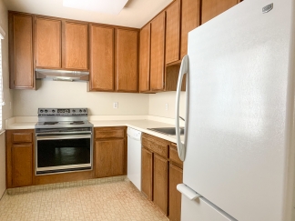 Los Gatos 2 Bedroom Located in a Fabulous Community! 55+ Only