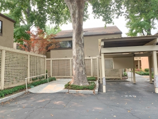 Los Gatos 2 Bedroom Located in a Fabulous Community! 55+ Only