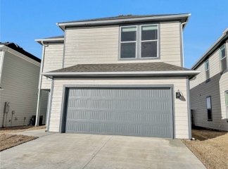 3 Bedroom, 3.5 Bathroom  House for rent located in Fayetteville!