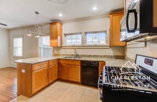 455 Race St Unit B - Available Now!