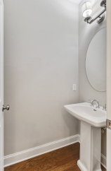 2005 Kings Gate Ln - Available 4/01!