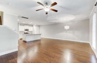 2005 Kings Gate Ln - Available 4/01!