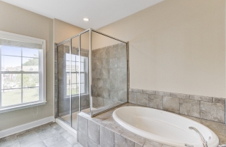 2005 Kings Gate Ln - Available 4/01!