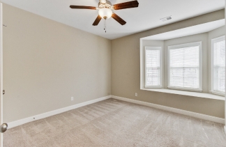 2005 Kings Gate Ln - Available 4/01!