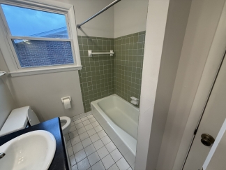 2bed/2bath with Bonus room and garage! 2600B Dixon Drive, Nashville!