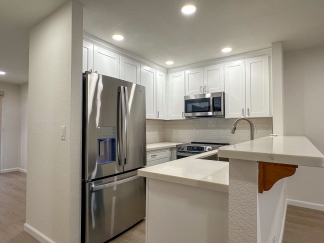 Beautifully Renovated 2 Bedroom San Jose Condo