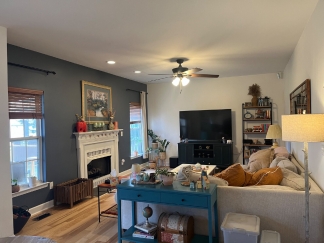 Spacious 4-Bedroom Retreat with Modern Comforts on Settlers Way, Nashville!
Fenced Backyard!