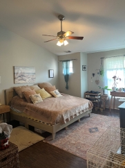 Spacious 4-Bedroom Retreat with Modern Comforts on Settlers Way, Nashville!
Fenced Backyard!