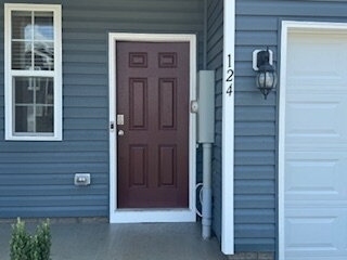 124 Rae Court | Modern 3-Bedroom Townhome for Rent in Luray, VA with Granite Kitchen | Available Now