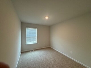 124 Rae Court | Modern 3-Bedroom Townhome for Rent in Luray, VA with Granite Kitchen | Available Now