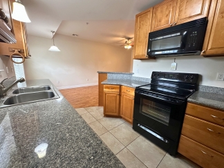 2661 Rue Palafox