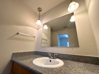 2661 Rue Palafox