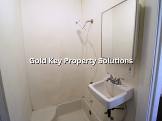 1 BR 1 BA Downstairs Apartment Near AU (NO SECTION 8)